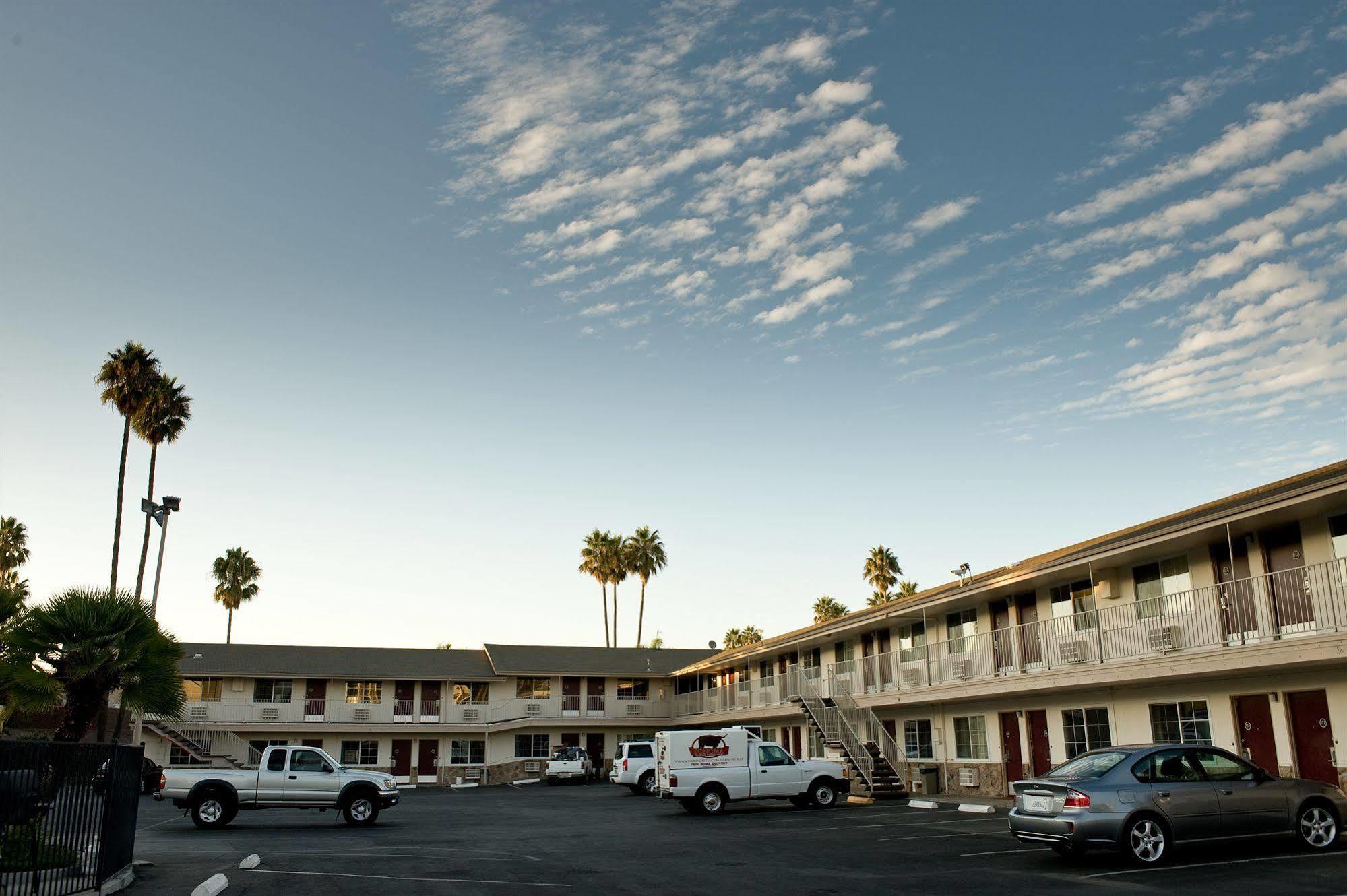 San Jose Airport Inn Extérieur photo