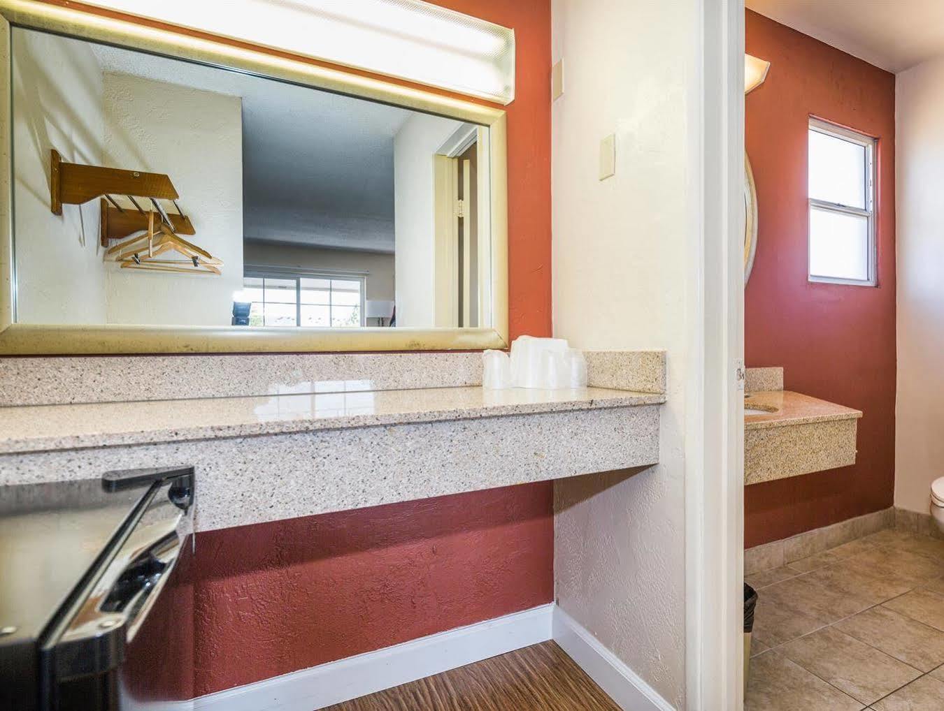 San Jose Airport Inn Extérieur photo
